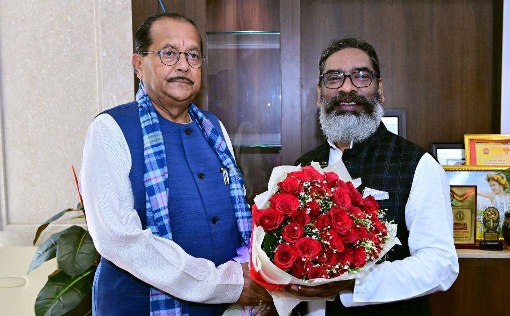 Jharkhand Budget Session से पहले सीएम हेमंत सोरेन का कई मंत्रियों और अधिकारियों ने किया स्वागत...