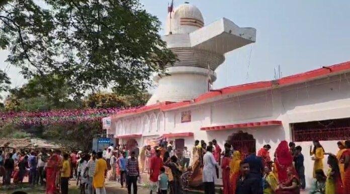 Bokaro : महाशिवरात्रि पर भक्तिमय हुआ बोकारो, शिवालयों में उमड़ी भारी भीड़...