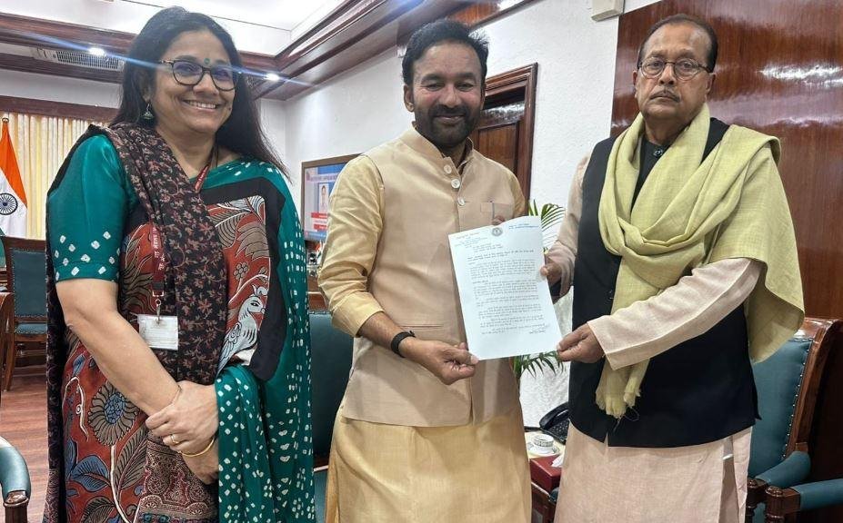 Breaking : मंत्री राधाकृष्ण किशोर ने वित्त मंत्री निर्मला सीतारमण और कोयला मंत्री से मुलाकात कर रख दी ये मांग... Breaking : कोयला मंत्री को मांगपत्र सौंपते मंत्री राधाकृष्ण किशोर