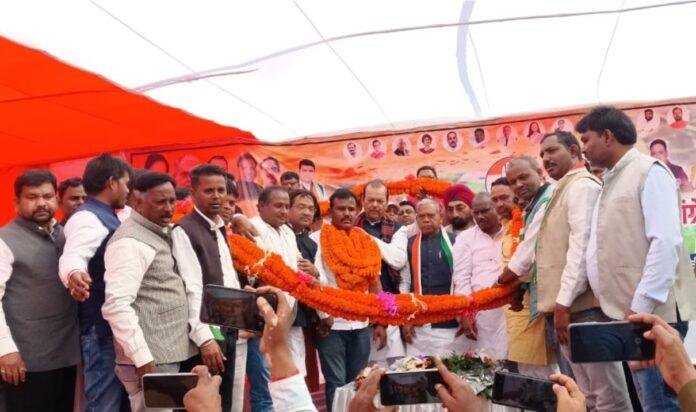 Ramgarh : अरगड्डा में कांग्रेस कार्यकर्ता मिलन समारोह का आयोजन, रणधीर गुप्ता आजसू छोड़ कांग्रेस में शामिल...