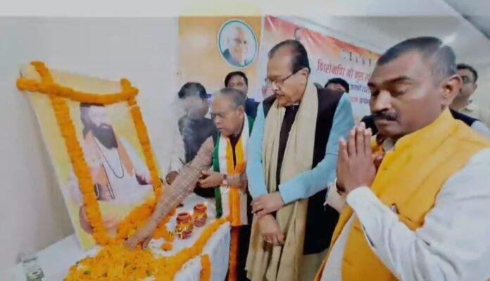 त45ी Ravidas Jayanti : कांग्रेस भवन में अनुसूचित जाति विभाग द्वारा मनाया गया संत रविदास की 648 वीं जयंती...