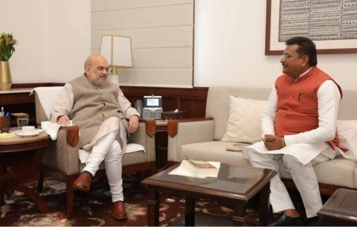 त56गह Breaking : गृह मंत्री अमित शाह से मिले सांसद मनीष जायसवाल, इन मुद्दों पर हुई चर्चा...