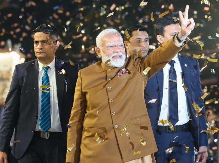 दिल्ली में भाजपा को मिली जीत के बाद पीएम मोदी का अंदाज