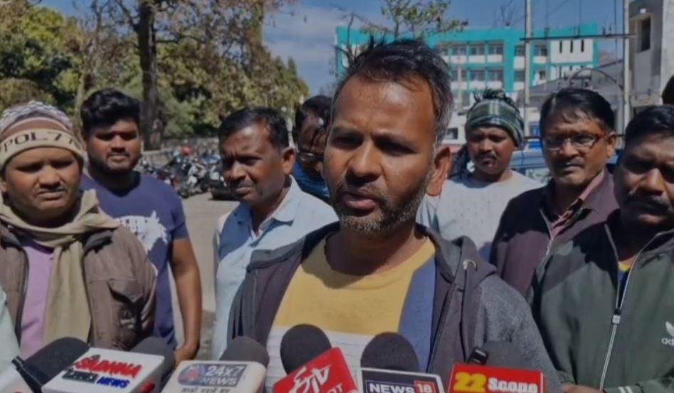 Hazaribagh : ट्रैक पर रेलवे कर्मचारी का मिला कटा हुआ शव, जांच में जुटी पुलिस... | 22Scope News ब43 22Scope News