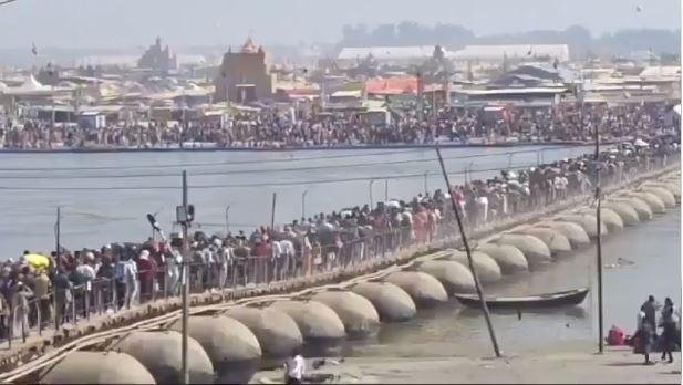 बसंत पंचमी पर महाकुंभ में श्रद्धालुओं का रेला।