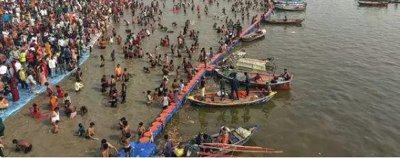 संगम क्षेत्र त्रिवेणी का विहंगम दृश्य। 