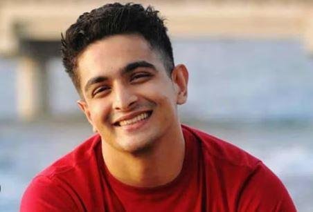 रणवीर इलाहाबादिया को सुप्रीम कोर्ट ने लताड़ा यू-ट्यूबर रणवीर इलाहाबादिया