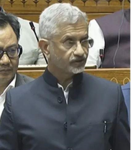 प्रवासी भारतीय को डिपोर्ट किए जने पर राज्यसभा में बयान देते विदेश मंत्री एस. जयशंकर।