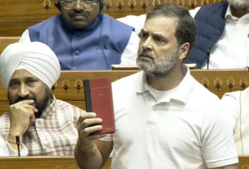 सोमवार को लोकसभा में बोलते नेता प्रतिपक्ष राहुल गांधी। 