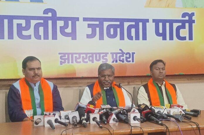 ीू09-min Breaking : चुनाव के पुरस्कार स्वरूप अनुराग गुप्ता को डीजीपी बनाया गया है-बाबूलाल मरांडी का बड़ा आरोप...