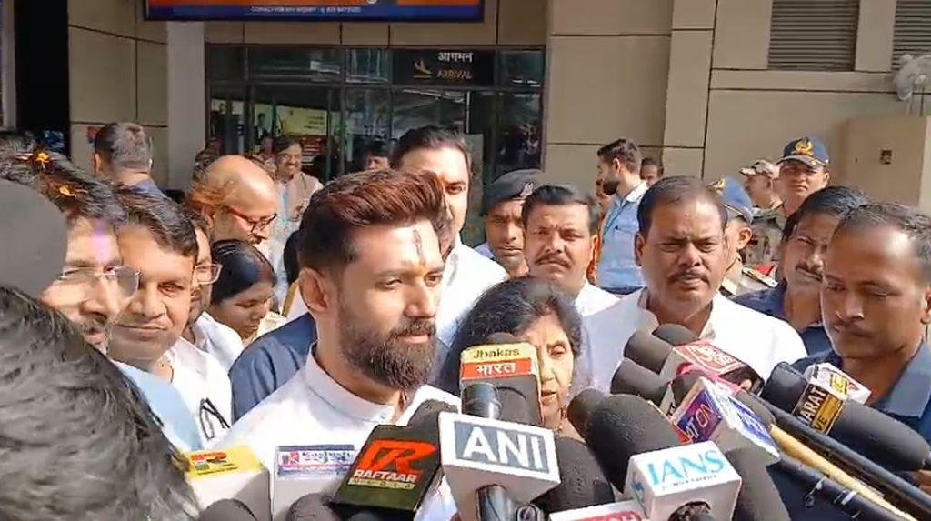 बाबा बागेश्वर का समर्थन, BJP MLA का बचाव, चिराग ने RJD-Congress को लेकर कह दी बड़ी बात