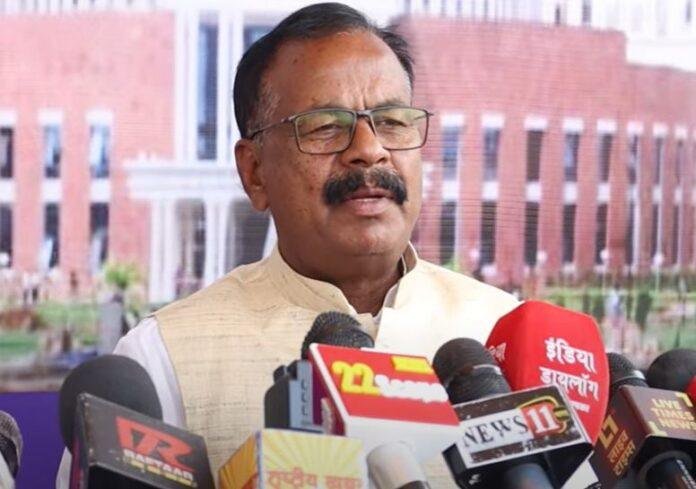 जमीन के फर्जीवाड़े पर जनार्दन पासवान का हमला – 