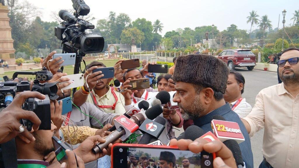 बिहार विधानसभा Live : सदन में जानें किस बात पर भड़क गए CM नीतीश बिहार विधानसभा Live : सदन में जानें किस बात पर भड़क गए CM नीतीश