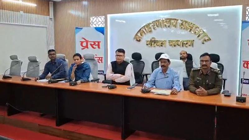 DM ने वाल्मीकि महोत्सव के परिप्रेक्ष्य में की बैठक, CM नीतीश करेंगे उद्घाटन