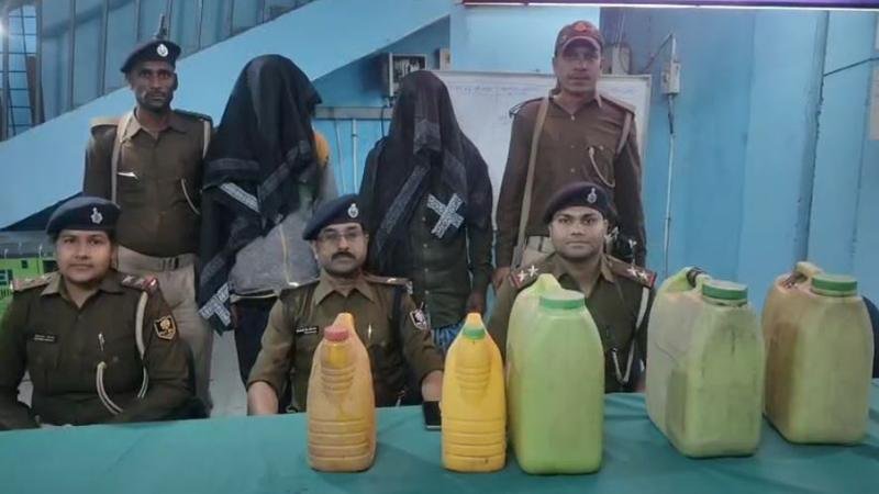 शराब कारोबारियों पर बड़ी कार्रवाई, 2 लोग को गिरफ्तार