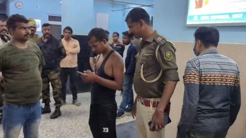 हथियारबंद बदमाशों ने शादी में आए युवक की गोली मारकर की हत्या