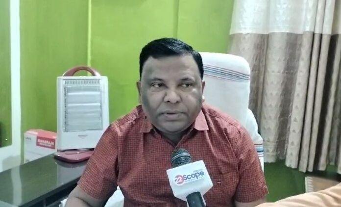 Dhanbad : प्रिंट रेट से ज्यादा में शराब बेचा तो खैर नहीं-उत्पाद विभाग की चेतावनी...