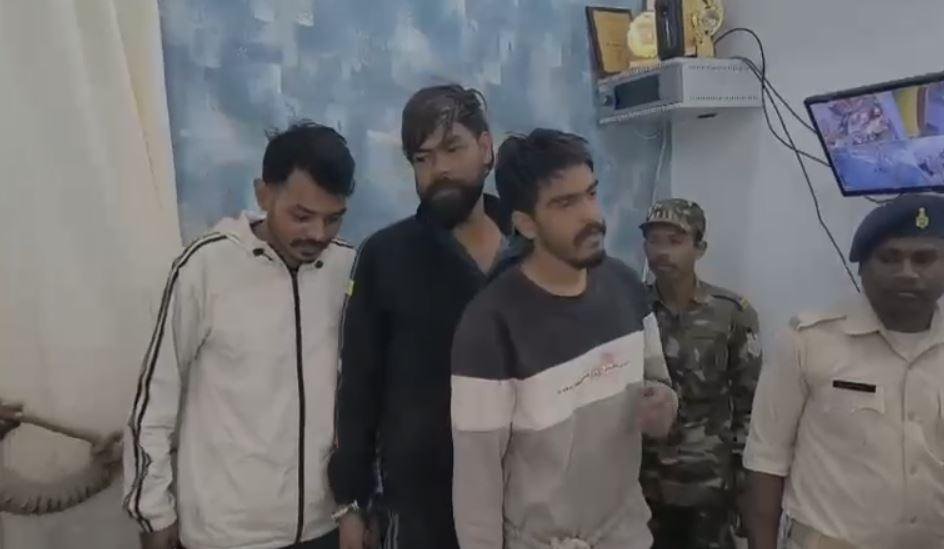 Ranchi Breaking : नशे के धंधेबाजों के खिलाफ बड़ी कार्रवाई, पूर्व जवान सहित 3 अपराधी धराए, ब्राउन शुगर...