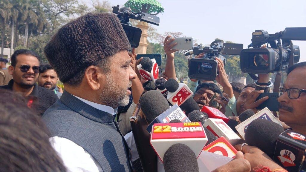 बिहार विधानसभा Live : नालंदा की घटना पर सदन में विपक्ष का हंगामा, सीएम ने लगायी क्लास बिहार विधानसभा Live : नालंदा की घटना पर सदन में विपक्ष का हंगामा, सीएम ने लगायी क्लास