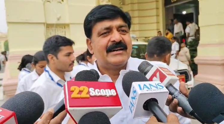 बिहार विधानसभा Live : सदन में जानें किस बात पर भड़क गए CM नीतीश बिहार विधानसभा Live : सदन में जानें किस बात पर भड़क गए CM नीतीश
