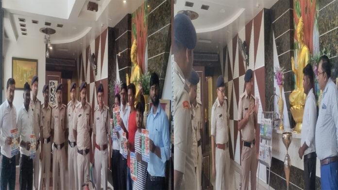 अग्निशमन विभाग के अधिकारियों ने किया Mock Drill, बताया आग से बचने का उपाय