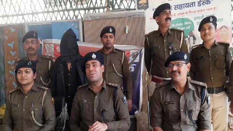 होली को लेकर SSP ने चलाया विशेष छापेमारी अभियान, विदेशी शराब बरामद, एक गिफ्तार