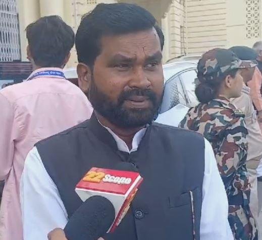 बिहार विधानसभा Live : कब्रिस्तान के मुद्दे पर सदन में छिड़ी बहस बिहार विधानसभा Live : कब्रिस्तान के मुद्दे पर सदन में छिड़ी बहस