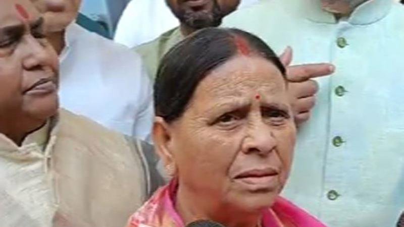 बिहार विधानसभा Live : कब्रिस्तान के मुद्दे पर सदन में छिड़ी बहस बिहार विधानसभा Live : कब्रिस्तान के मुद्दे पर सदन में छिड़ी बहस