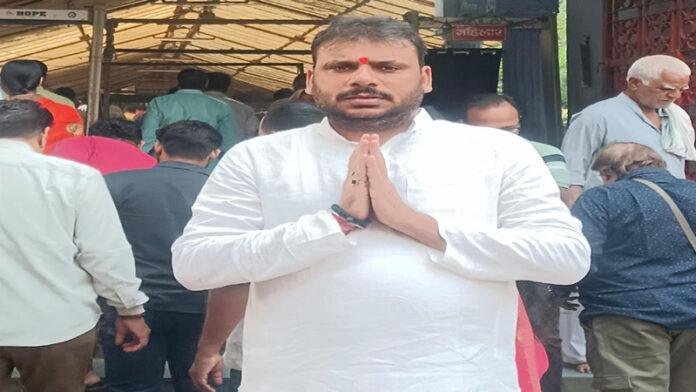 'नगर में खुलेआम मांस व्यापार पर विश्वामित्र सेना का विरोध, आंदोलन की चेतावनी'