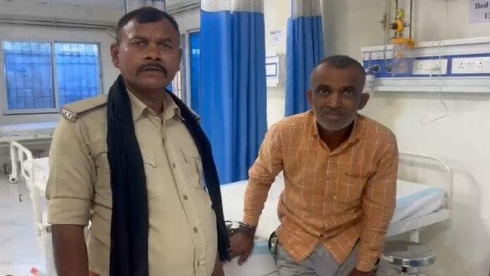 पुलिस ने थाने में बंद करके व्यक्ति की खूब की पिटाई, कहा- करो कबूल की मैं हत्या किया हूं