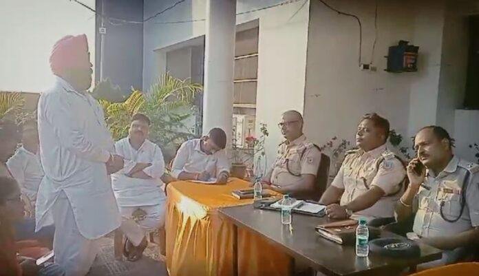 Dhanbad : होली को लेकर शांति समिति की बैठक, विधि-व्यवस्था चर्चा...