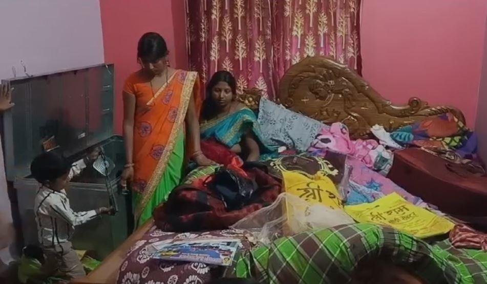 Dhanbad Crime : होली में गए थे गांव, घर पर पड़ गया लाखों का डाका...