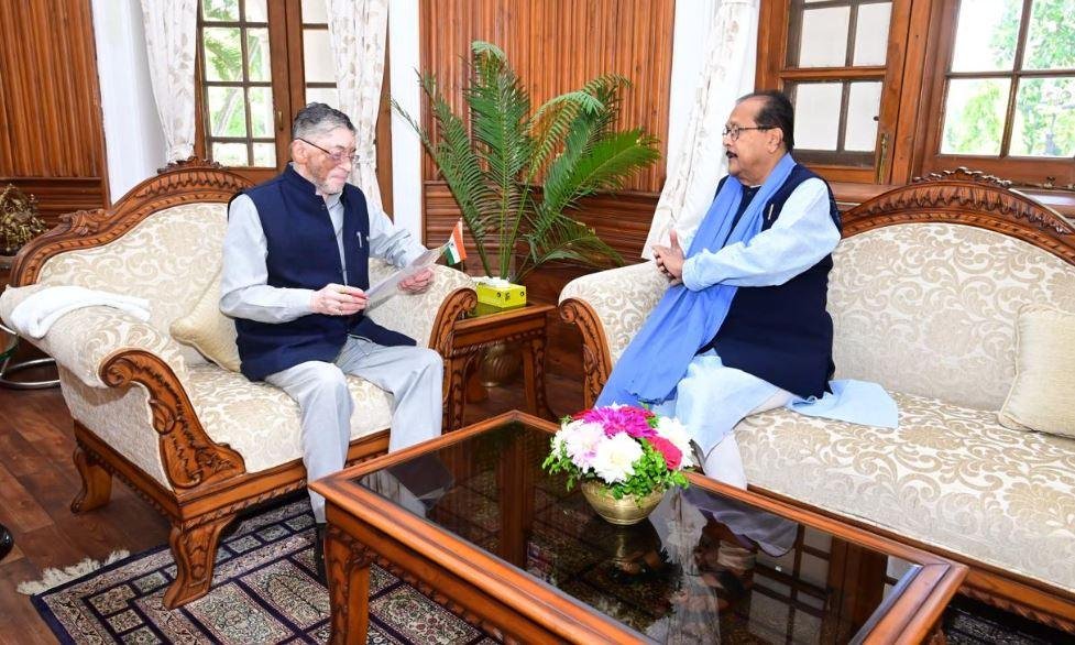 Breaking : राज्यपाल संतोष गंगवार से मिले वित्त मंत्री राधाकृष्ण किशोर, जताया आभार... Breaking : वित्त मंत्री ने राज्यपाल का जताया आभार