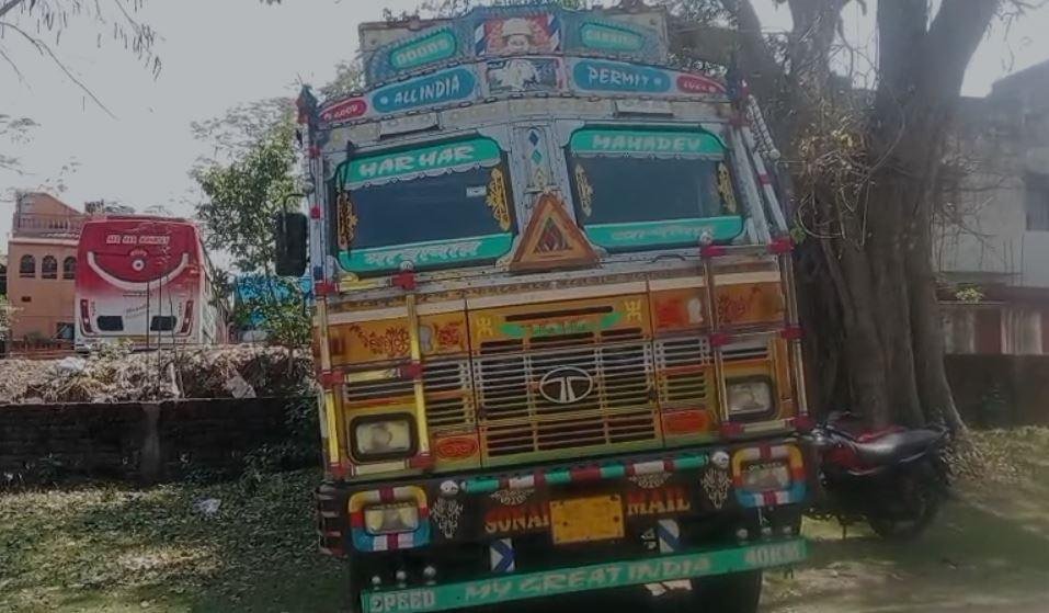 Dhanbad एसडीएम की बड़ी कार्रवाई, छापेमारी में भारी मात्रा में अवैध कोयला धराया...