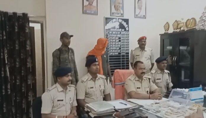 Dhanbad Crime : करोड़ों का माल उड़ाने वाला अपराधी मध्यप्रदेश से धराया, भारी मात्रा में सोना...