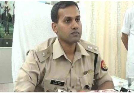 CM Yogi ने यूपी में फिर 7 IPS का किया ट्रांसफर, दो की जिम्मेदारियां बदलीं IPS बबलू कुमार