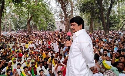 कुंडा विधायक रघुराज प्रताप सिंह @ राजा भेया