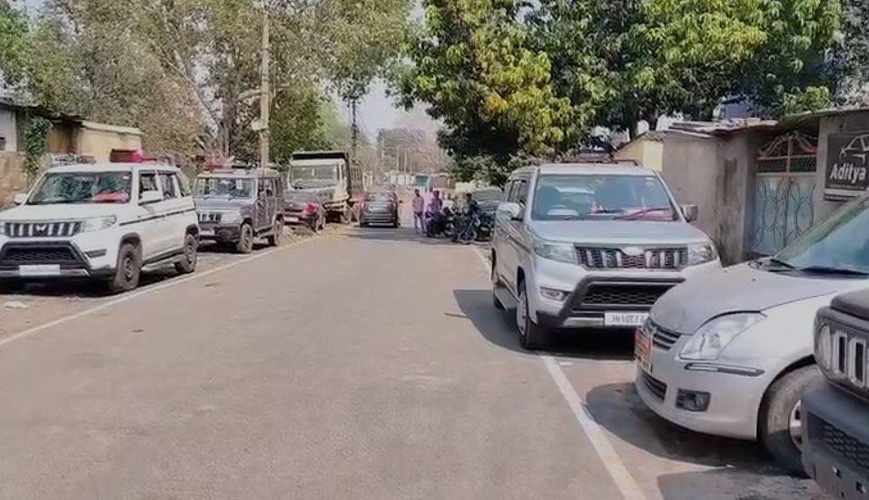 Bokaro CBI Attack : रिकवरी के लिए गई सीबीआई की टीम पर हमला, घर के अंदर ही...