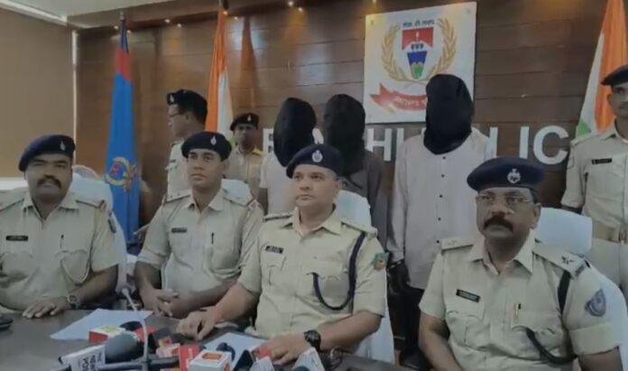 त7हब Ranchi Crime : अफीम की तस्करी से ठीक पहले धराए तीन शातिर अपराधी, देशी पिस्टल सहित...