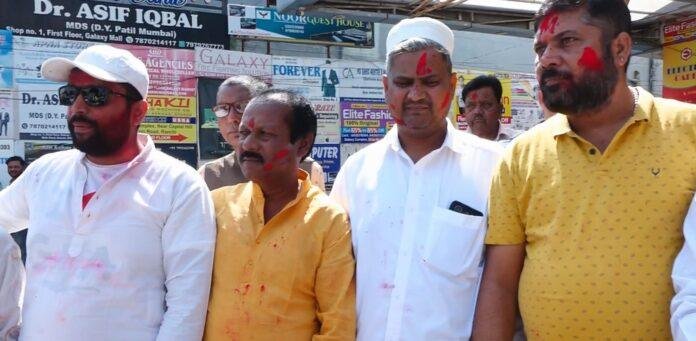 Ranchi : जूमे की नमाज के बाद उड़े गुलाल, गले मिलकर दी होली की बधाई...
