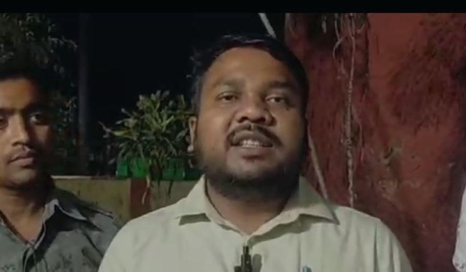 Bokaro : खनन विभाग की अचानक छापेमारी से मचा हड़कंप, भाग खड़े हुए तस्कर...