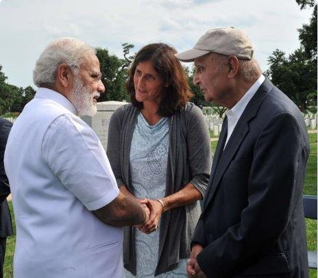 Sunita Williams की सुरक्षित वापसी के बाद NASA के अगले मिशन में भी भारतीय अतंरिक्ष यात्री का नाम Sunita Williams के साथ PM Modi की फाइल फोटो