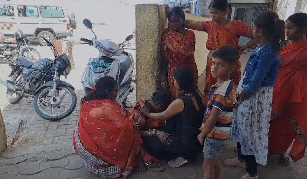 Dhanbad : आया था अस्पताल इलाज कराने, चक्कर खाकर गिरा और हो गई मौत...
