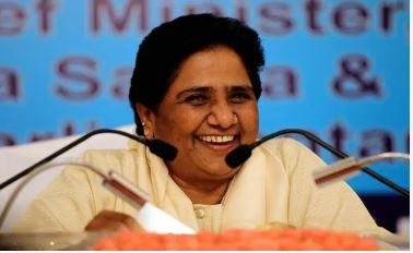 बसपा में मायावती ने खुद संभाली कमान, ओबीसी और युवाओं को जोड़ने के लिए संगठन में किए अहम बदलाव बसपा सुप्रीमो मायावती