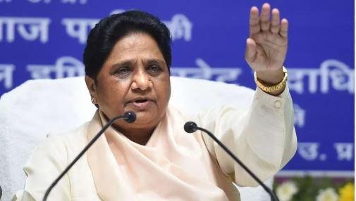 भतीजे आकाश आनंद को मायावती ने बसपा से भी निकाला मायावती