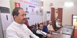 यूपी इतिहास कांग्रेस में बोलते प्रो. श्याम बिहारी लाल।