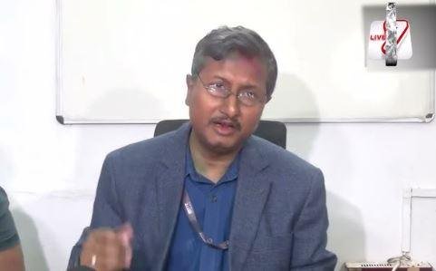 गिरफ्तार आईएसआई एजेंट की जानकारी देते यूपी एटीएस के एडीजी