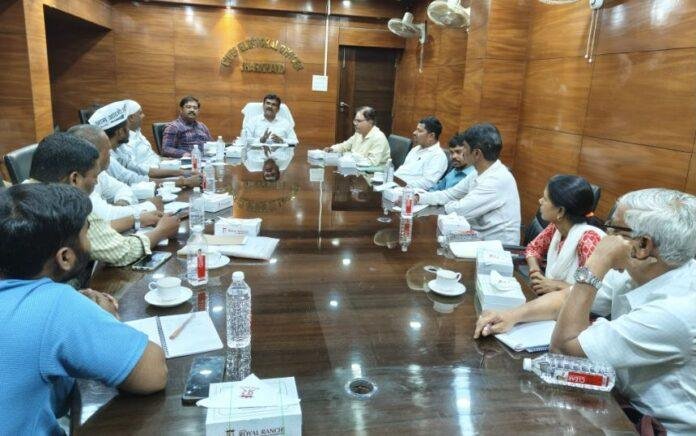 Ranchi : मुख्य निर्वाचन पदाधिकारी ने सभी मान्यता प्राप्त राजनीतिक दलों के साथ की बैठक, दिये ये निर्देश...