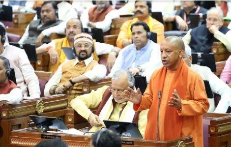 विधानसभा में अंसल ग्रुप पर एक्शन को लेकर बोलते सीएम योगी।