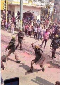 शाहजहांपुर में लॉट साहब के जुलूस के दौरान बवालियों पर पुलिस का लाठीचार्ज।